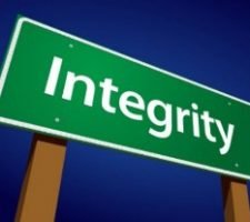 L’integrità è essenziale per una leadership duratura.