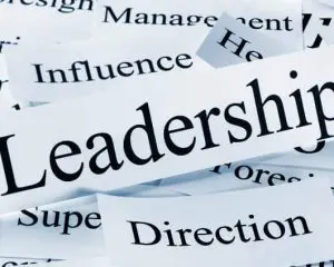 Leadership della contingenza: il modello LPC di Fiedler Leadership della contingenza: il modello LPC di Fiedler