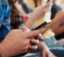 Dipendenza da Internet: 6 ottime tecniche per scongiurarla Dipendenza da Internet: 6 ottime tecniche per scongiurarla