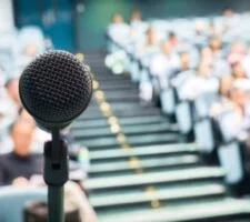 Comunicazione persuasiva: 3 fattori per convincere gli altri