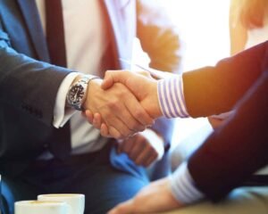 Negoziazione win-win: i 4 pilastri per un accordo vincente Negoziazione win-win: i 4 pilastri per un accordo vincente